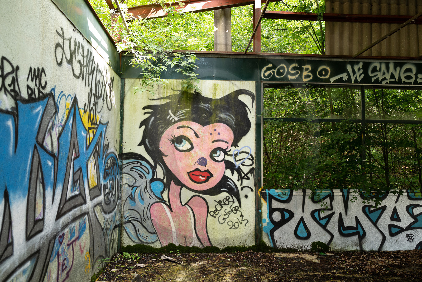 La Piscine de St Léger les Mélèzes