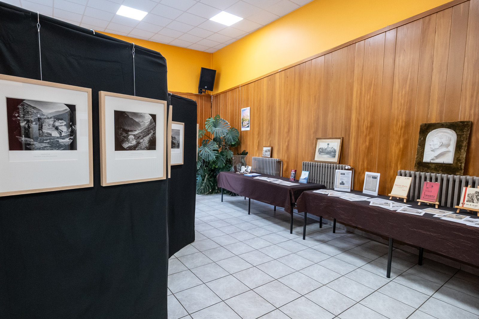 Exposition d'une sélection de photographies des Hautes-Alpes réalisées par Henry Coufourier entre 1913 et 1936 proposée par l'association Regards Alpins.