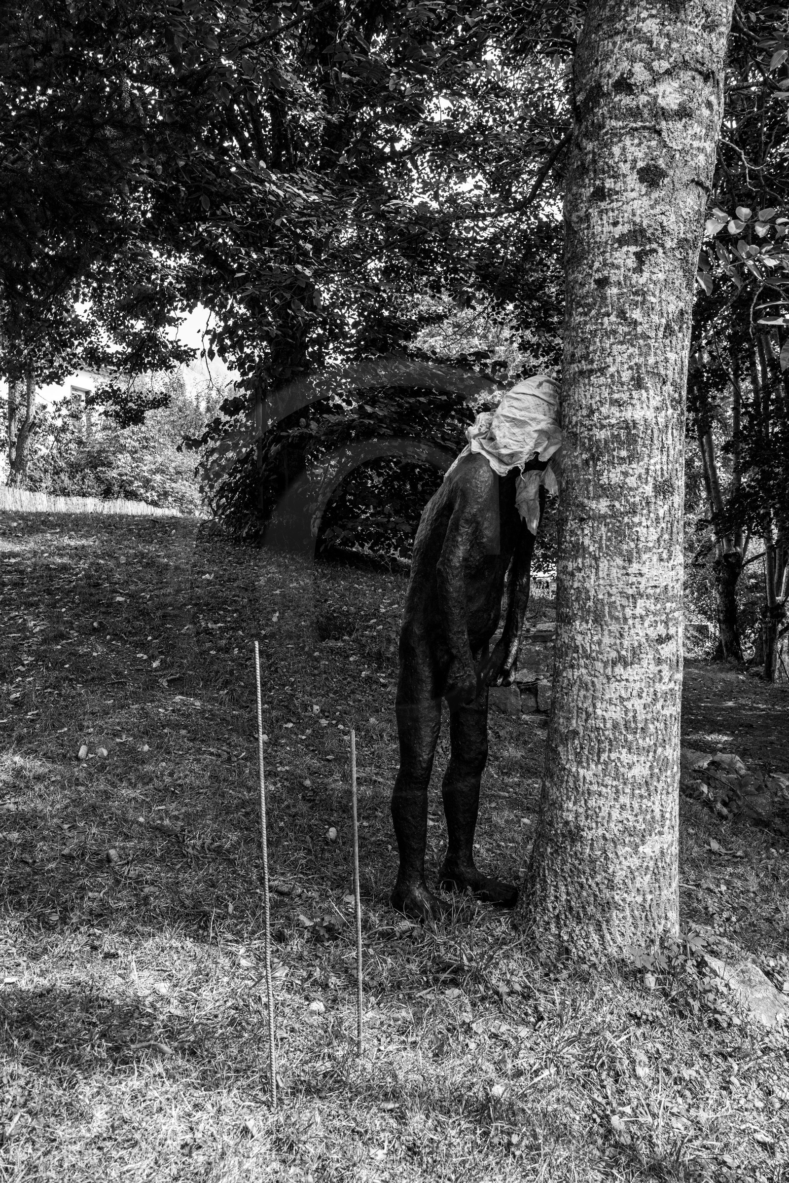 Création de l'homme de l'Ouort Marcel Joli Coeur : pose d'un enduit noir