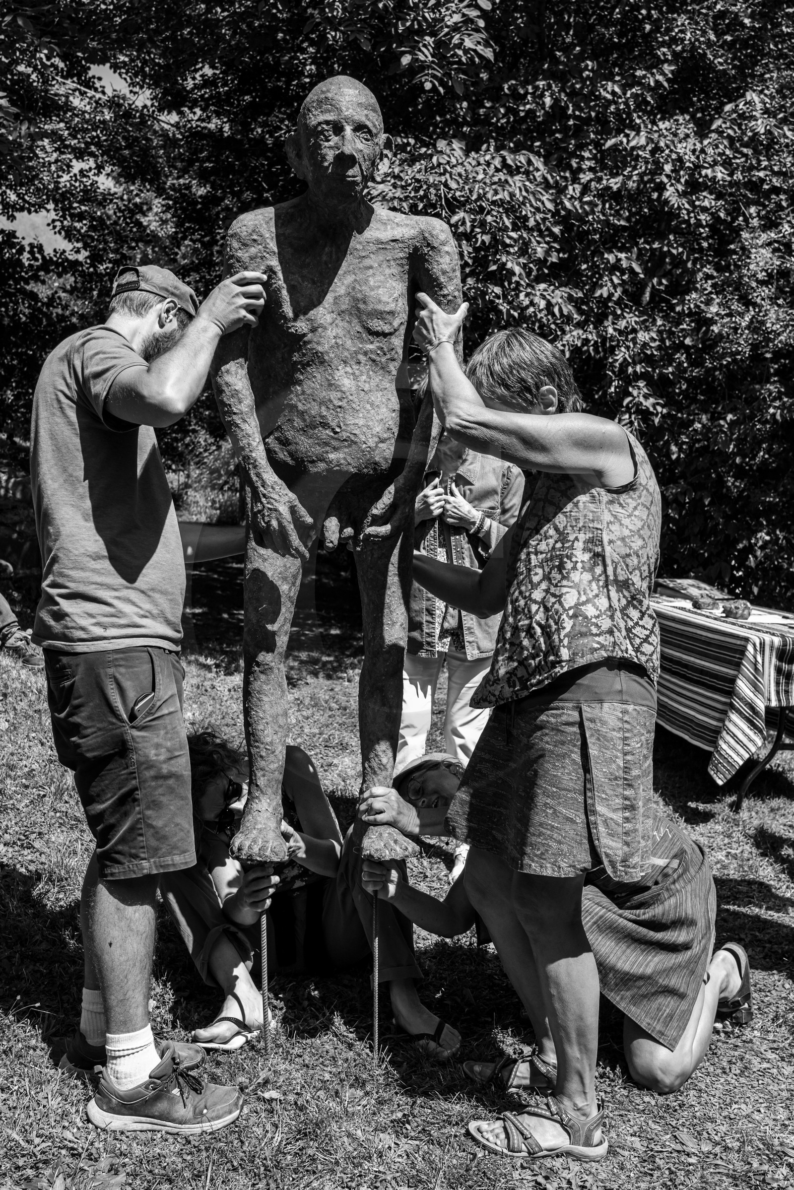 21 aout 2024 : Réalisation de Marcel Joli Coeur, l'homme de l'Ouort avec Barbara Fougnon, artiste plasticienne, et un anniversaire en chansons.