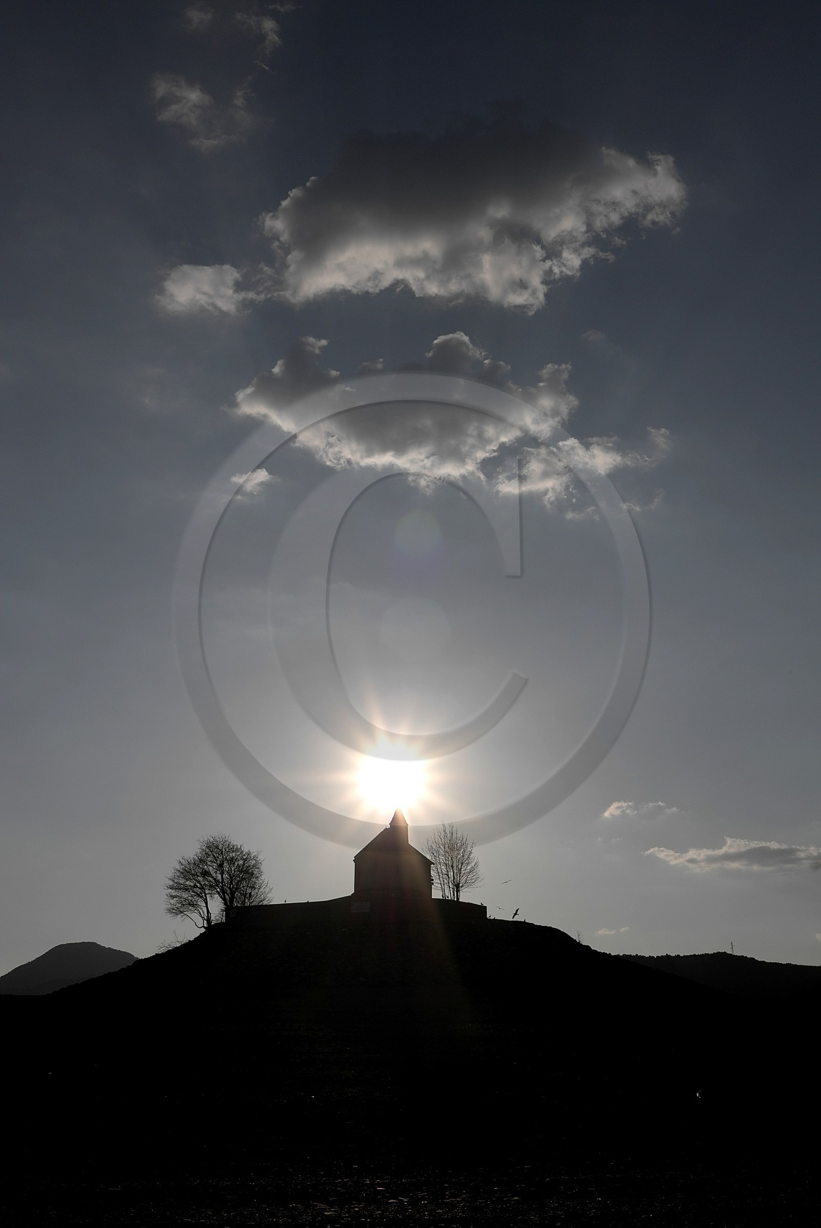 Chapelle Saint-Michel - Lac de Serre-Ponçon (Hautes-Alpes   France)