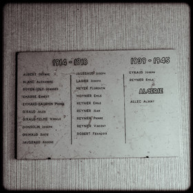 Ancienne mairie de Bénévent-et-Charbillac (05)