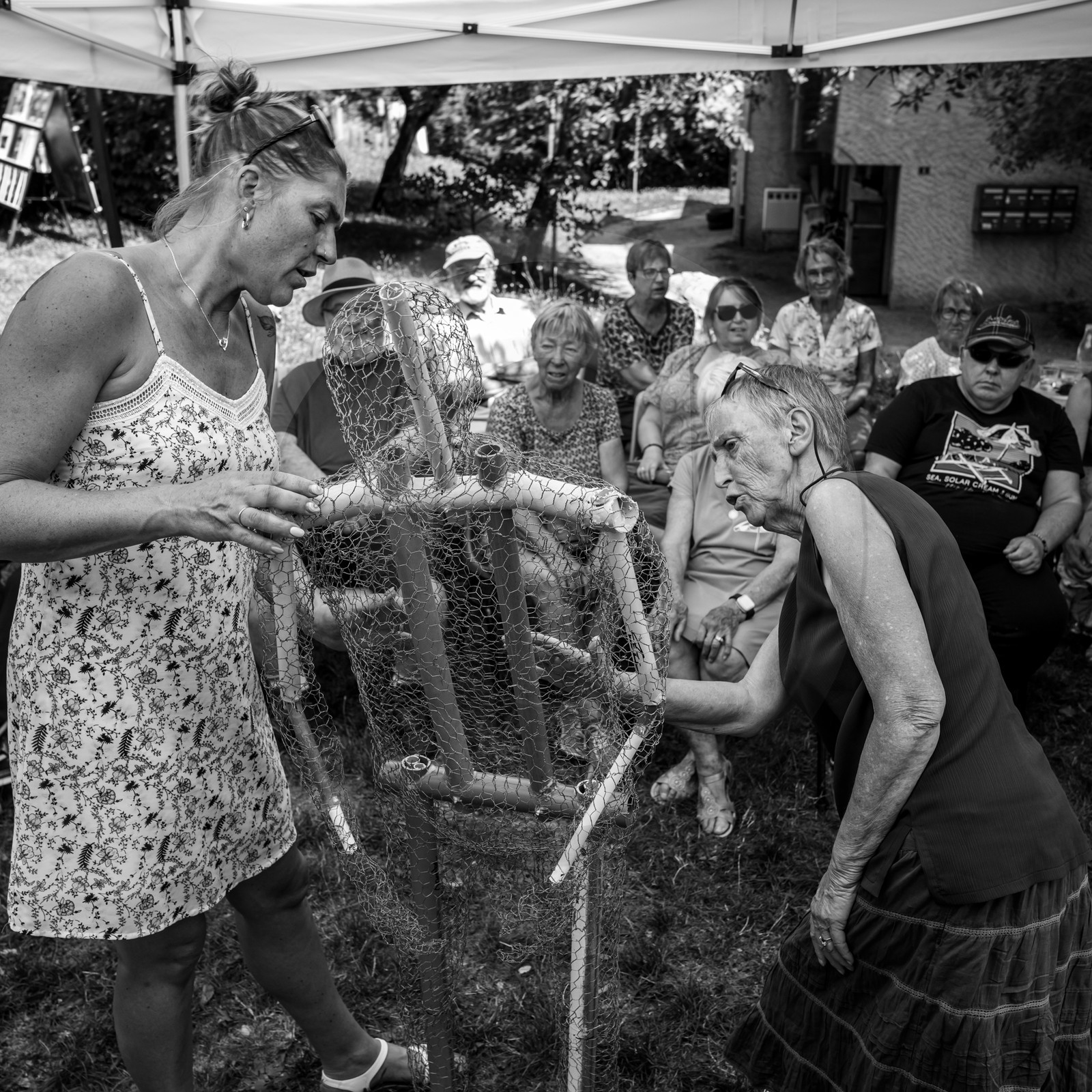 Conception et fabrication de Marcel Joli Coeur l'homme de l'Ouort, avec Barbara Fougnon, artiste plasticienne, dans le cadre de son projet de forêt d'hommes