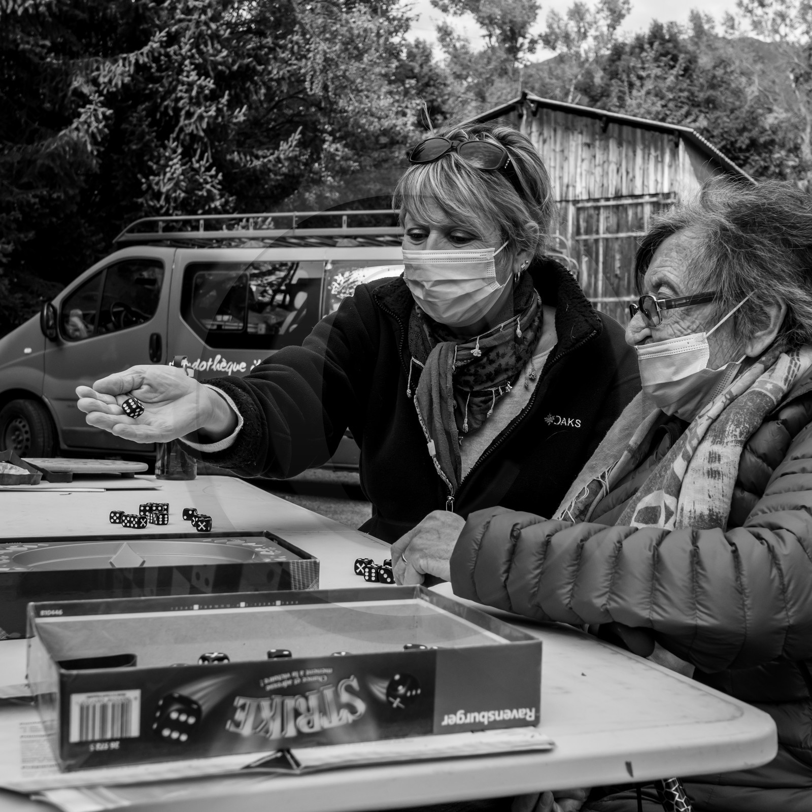 Semis, tournesols et jeux